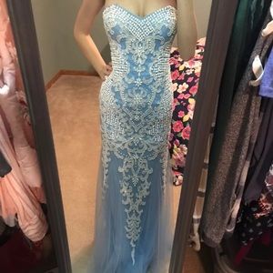Camille la vie  lace prom dress size 4